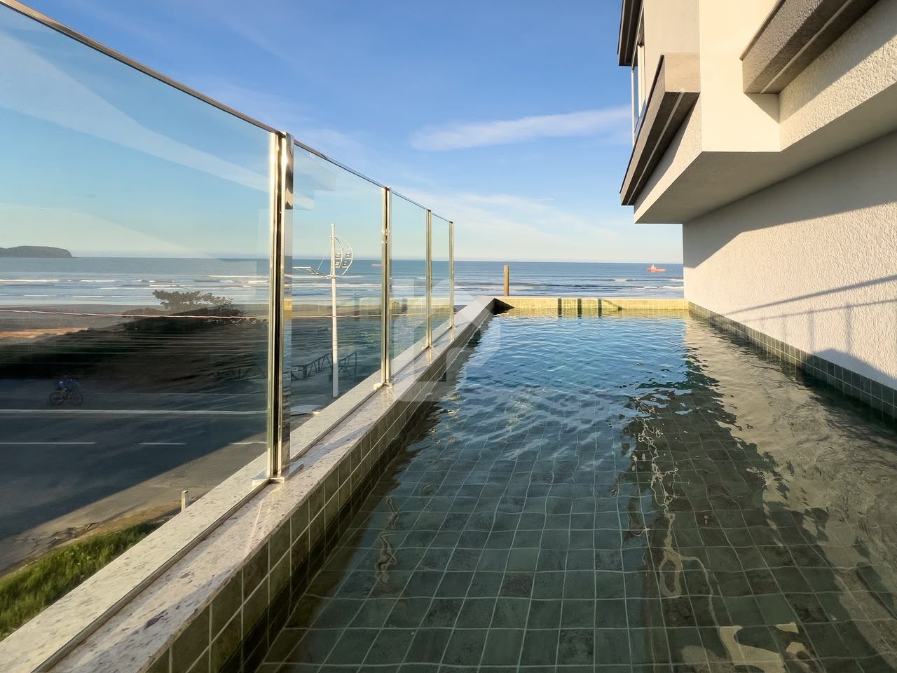 RES. SPECCHIO DEL MARE - DUPLEX FRENTE MAR