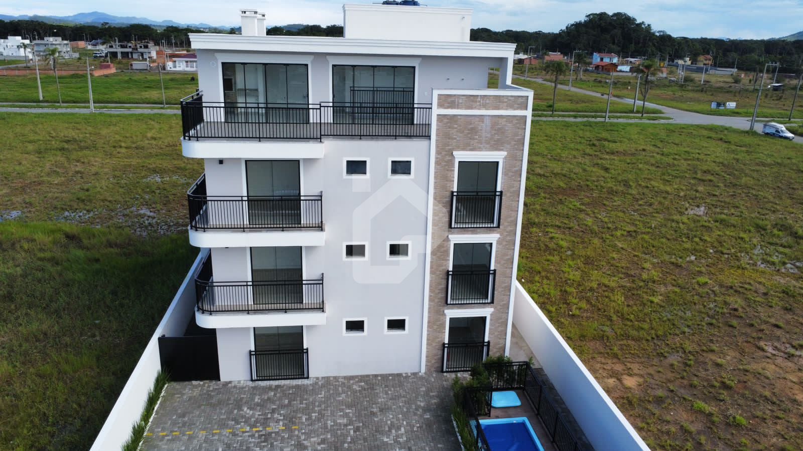 RES. NOLDIN - COBERTURA DUPLEX